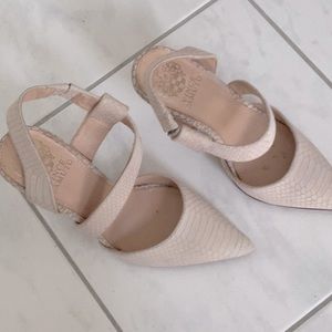 ♦️Vince Camuto sz 6 leather heels♦️